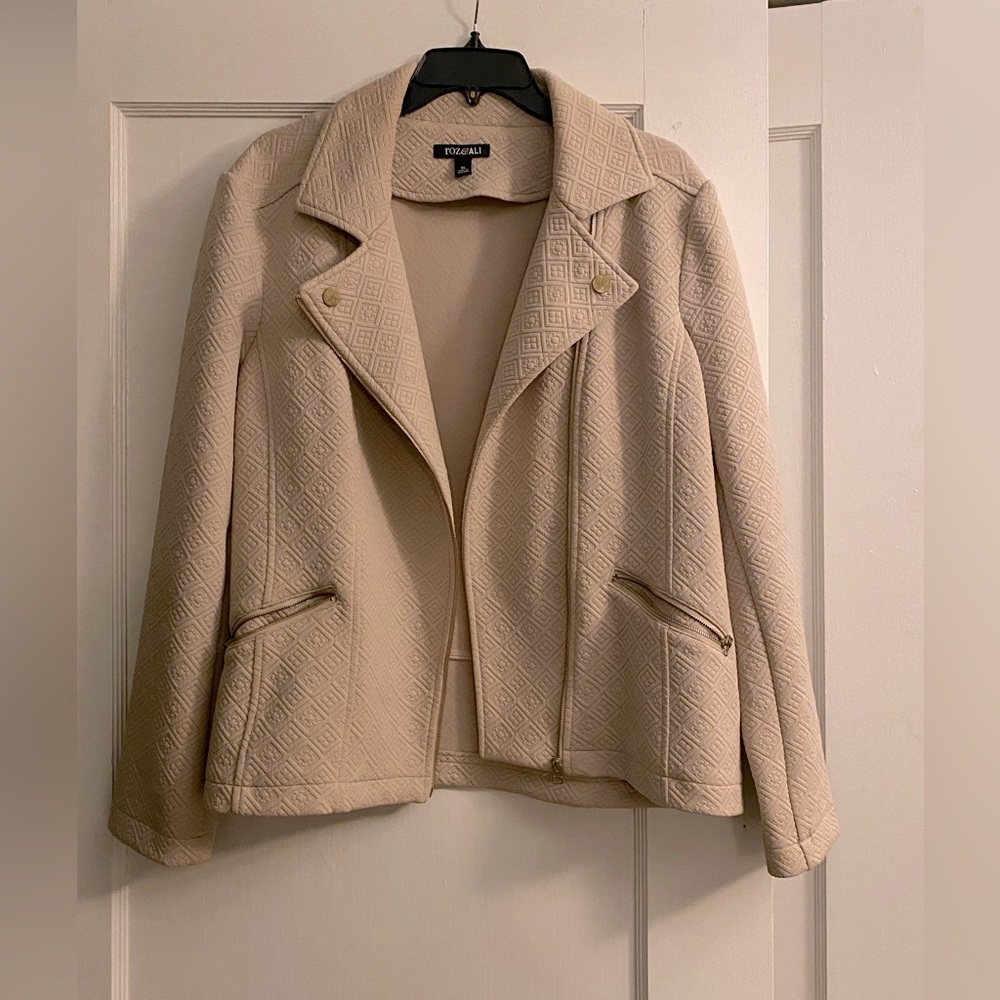 Roz and Ali Stretchy Beige Blazer Jacket - Picture 1 of 3